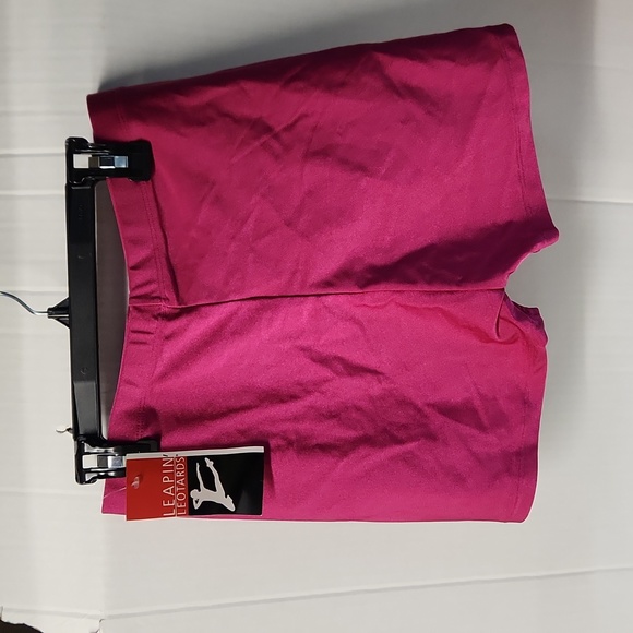 NWT Leapin Leotards Women's sz XL Dance Shorts - Picture 2 of 6